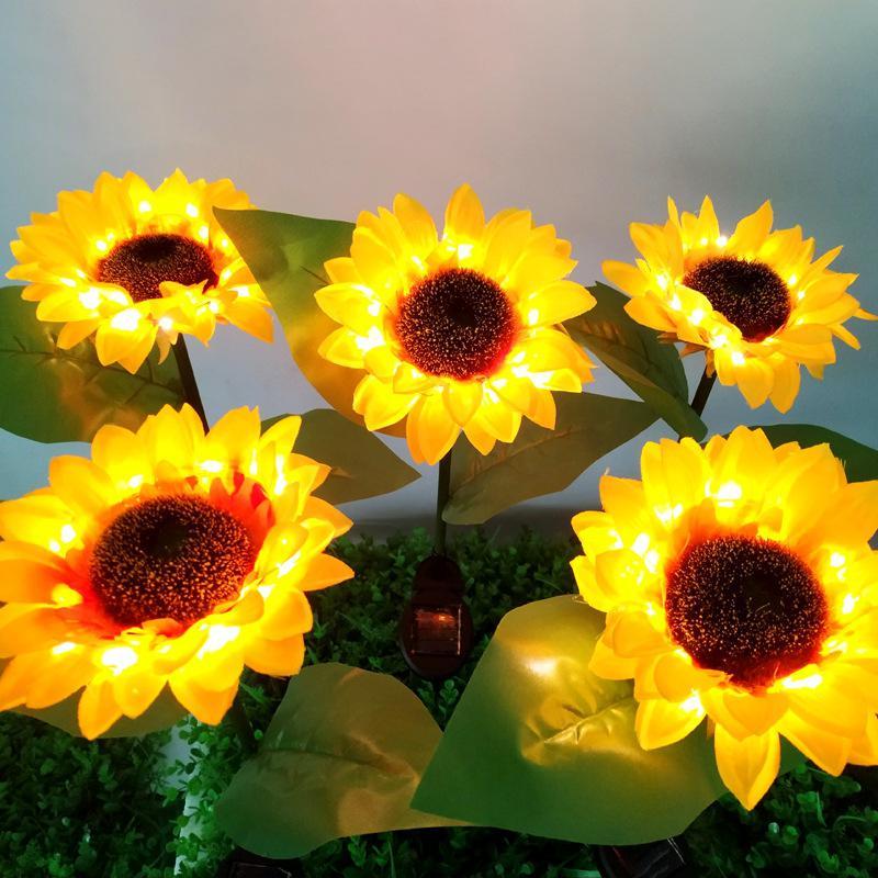 SunBloom soldrevet solsikkehavelampe