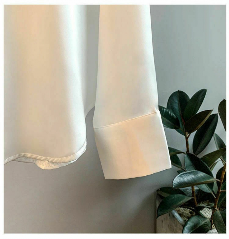 Brigitte - Elegant langærmet satinbluse med klassisk krave