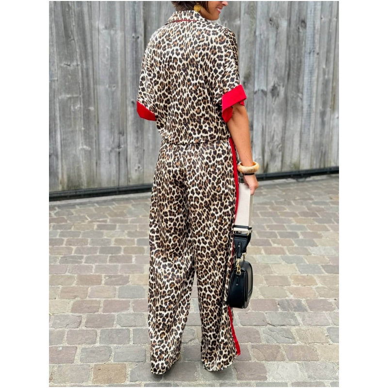 Klara Luxe Leopard Print Two-Piece Sæt – Let og afslappet pasform